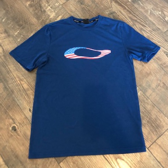 Three pack Oakley T-Shirts Green Red Blue Men’s S - Picture 4 of 7